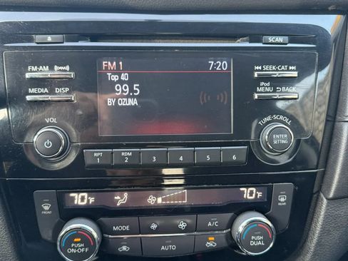 Used 2017 Nissan Rogue SV w/ Midnight Edition image 37