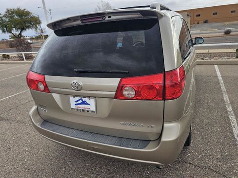 Used 2009 Toyota Sienna LE image 11