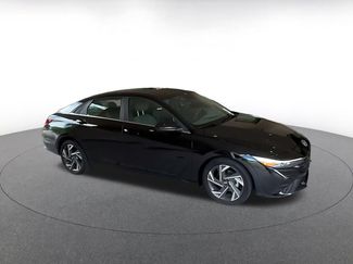 Used 2025 Hyundai Elantra SEL FWD video 2