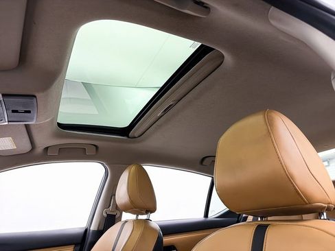 Used 2022 Nissan Sentra SV w/ SV Premium Package image 1