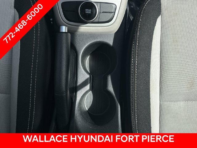 Used 2025 Hyundai Venue SEL FWD image 24