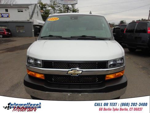 Used 2020 Chevrolet Express 2500 w/ Enhanced Convenience Package RWD image 2