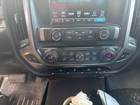 Used 2018 Chevrolet Silverado 1500 LT w/ All Star Edition AWD/4WD image 9