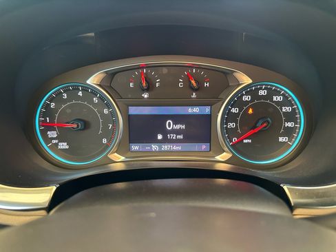 Used 2023 Chevrolet Traverse LT image 31