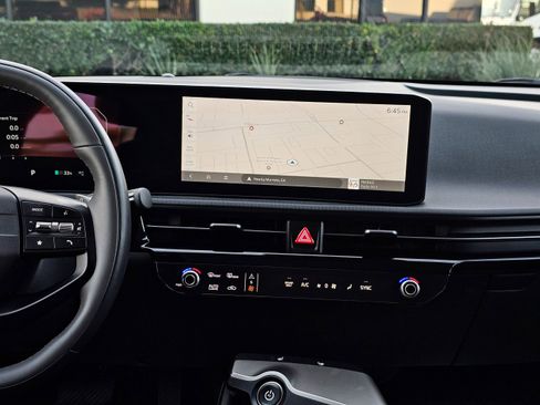 Used 2025 Kia EV6 Light image 24