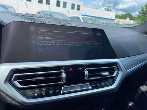 Used 2019 BMW 330i xDrive Sedan w/ M Sport Package AWD/4WD image 28