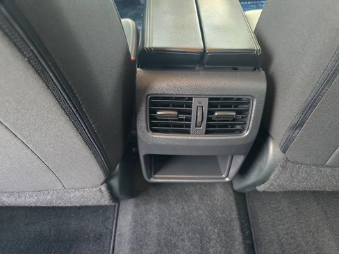Used 2023 Nissan Rogue S AWD/4WD image 21
