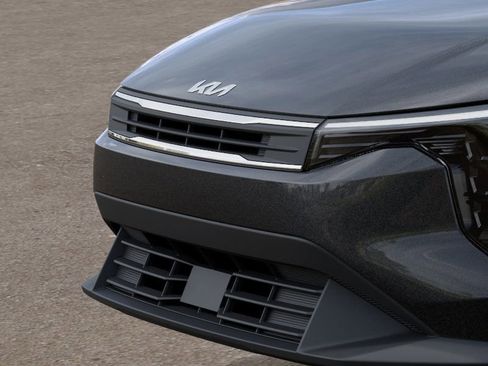 New 2025 Kia K4 LX image 12