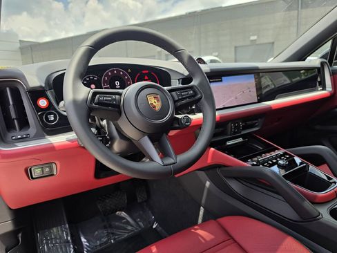 New 2026 Porsche Cayenne Coupe AWD/4WD image 4