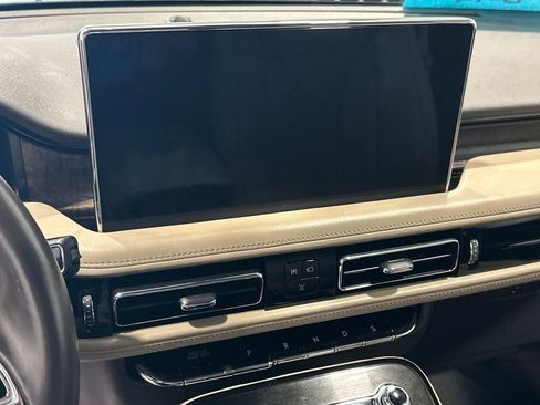 Used 2023 Lincoln Nautilus Reserve w/ Equipment Group 202A image 20