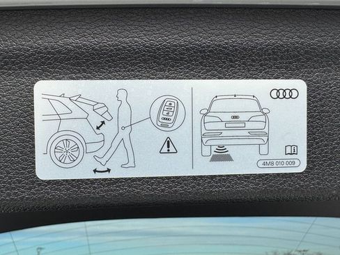 Used 2024 Audi Q3 2.0T Premium image 19