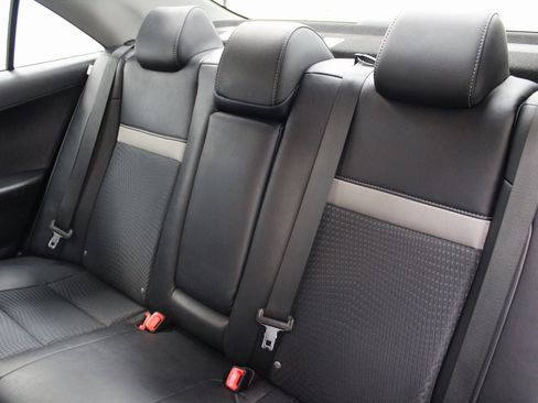 Used 2014 Toyota Camry SE image 20