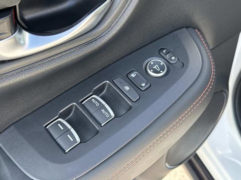 Used 2026 Honda HR-V Sport image 17