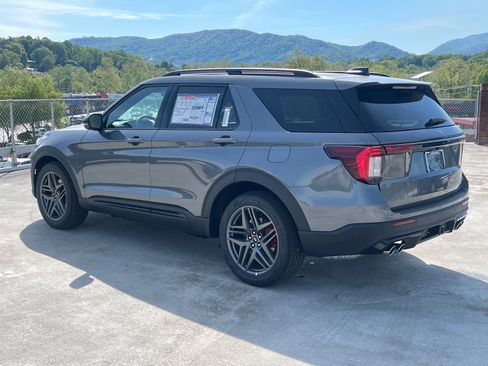 New 2026 Ford Explorer ST AWD/4WD image 4