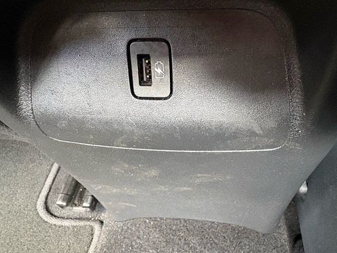 Used 2025 Nissan Sentra SV FWD image 18
