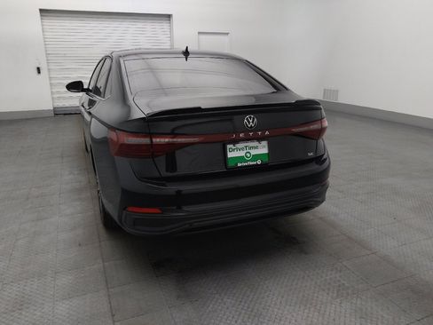 Used 2025 Volkswagen Jetta SE image 6