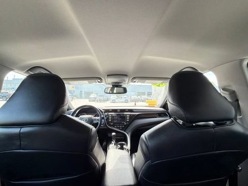 Used 2020 Toyota Camry XLE FWD image 20