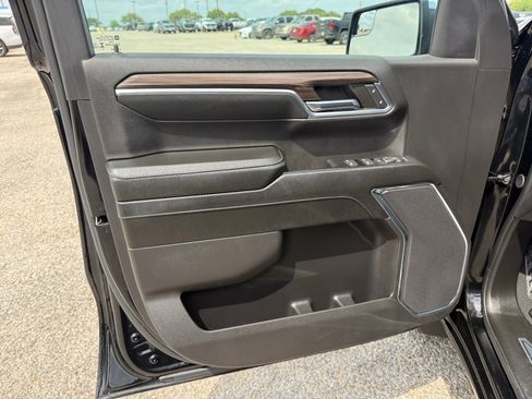 Used 2024 Chevrolet Silverado 1500 LT image 30