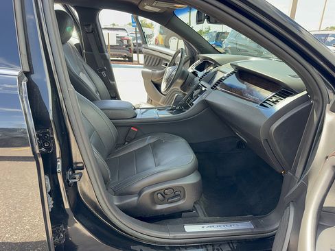 Used 2014 Ford Taurus Limited w/ Equipment Group 301A FWD image 13