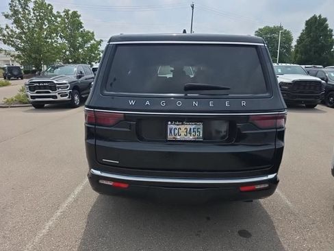 Used 2023 Jeep Wagoneer 4WD image 6