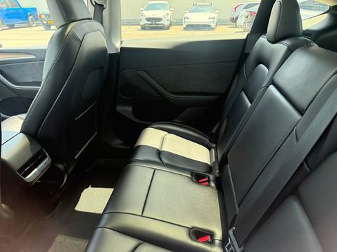Used 2023 Tesla Model Y Long Range AWD/4WD image 21