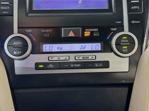 Used 2013 Toyota Camry XLE FWD image 19