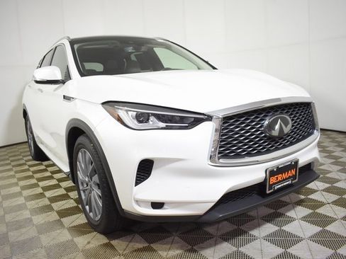 Certified 2023 INFINITI QX50 Luxe image 3