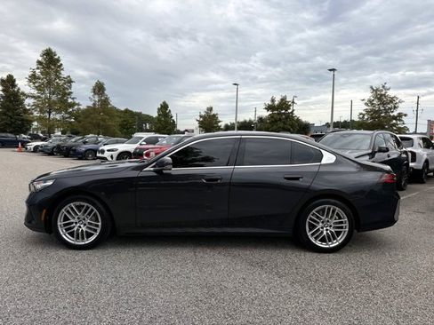 Used 2025 BMW 530i xDrive AWD/4WD image 6