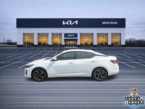 Used 2024 Nissan Sentra SV FWD image 9