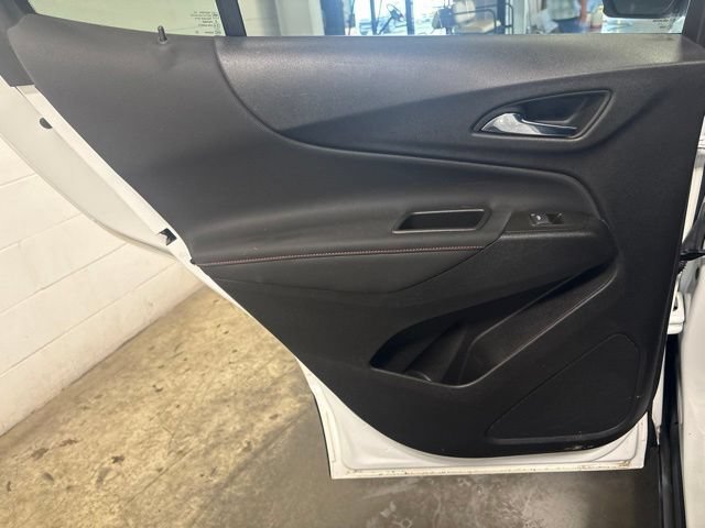 Used 2024 Chevrolet Equinox RS FWD image 29