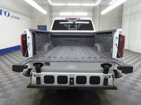 Used 2024 GMC Sierra 2500 AT4 w/ AT4 Preferred Package image 36