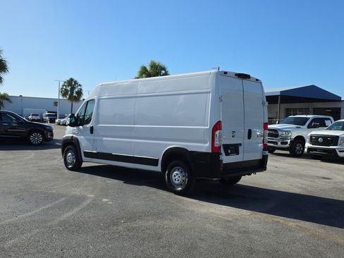 Used 2021 RAM ProMaster 2500 w/ Convenience Group image 5