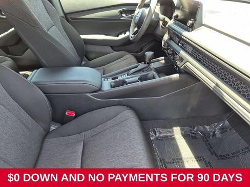 Used 2025 Honda Accord SE image 30