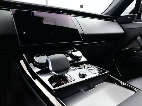 Used 2023 Land Rover Range Rover Sport SE image 10