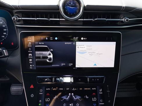 New 2025 Maserati Grecale GT image 25