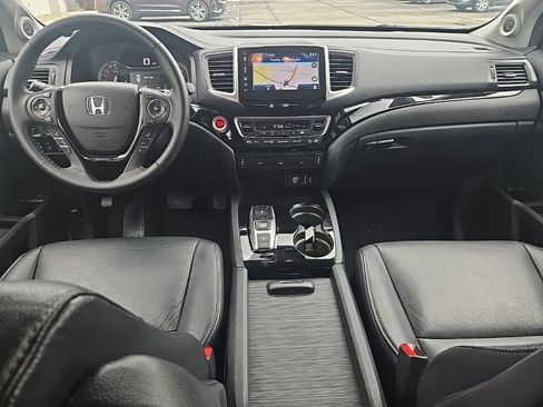Used 2017 Honda Pilot Touring image 44