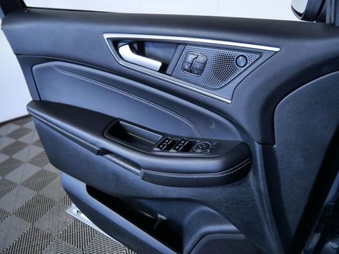 Certified 2024 Ford Edge Titanium image 25