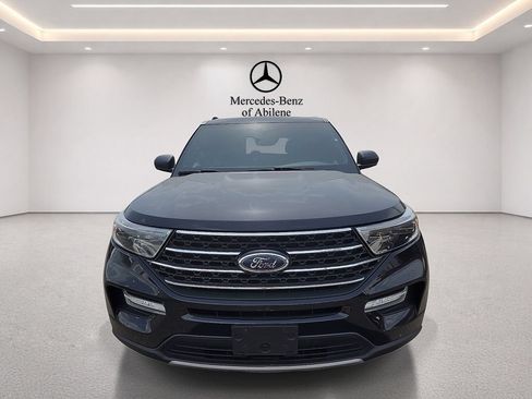 Used 2020 Ford Explorer XLT w/ Equipment Group 202A AWD/4WD image 12