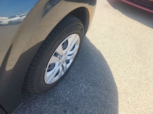 Certified 2024 Kia Soul LX FWD image 15