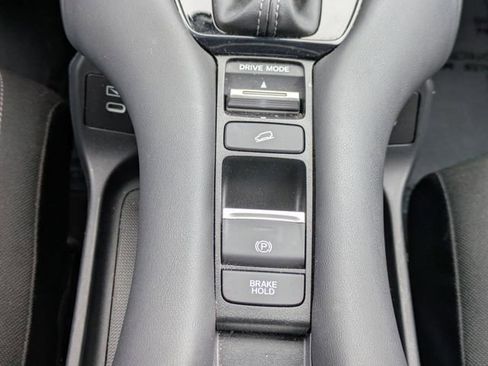 Used 2024 Honda HR-V LX image 22