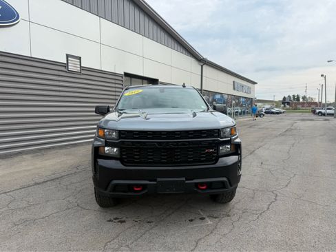Used 2019 Chevrolet Silverado 1500 Custom Trail Boss w/ Custom Convenience Package AWD/4WD image 3