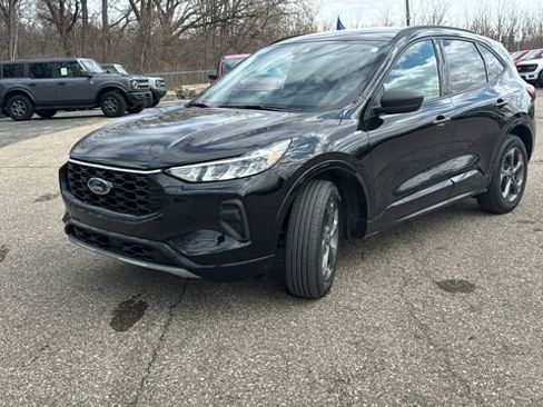 Certified 2024 Ford Escape ST-Line w/ Tech Pack #1 image 6