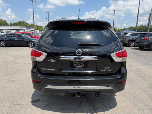 Used 2016 Nissan Pathfinder Platinum AWD/4WD image 4