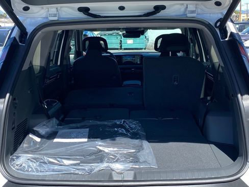 New 2026 Kia EV9 Wind image 19