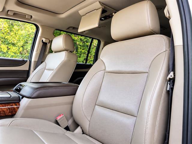 Used 2018 Chevrolet Suburban Premier AWD/4WD image 13