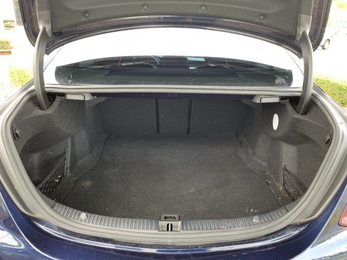 Used 2019 Mercedes-Benz C 300 Sedan image 34