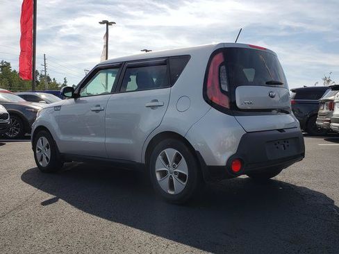 Used 2016 Kia Soul FWD image 6