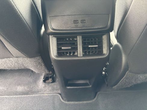 Used 2025 Chevrolet Equinox LT FWD image 23