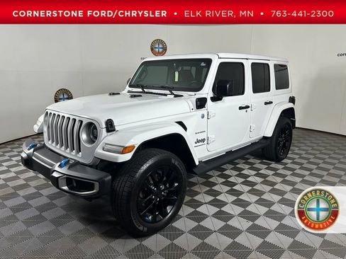 Used 2023 Jeep Wrangler Unlimited Sahara w/ Cold Weather Group AWD/4WD image 1