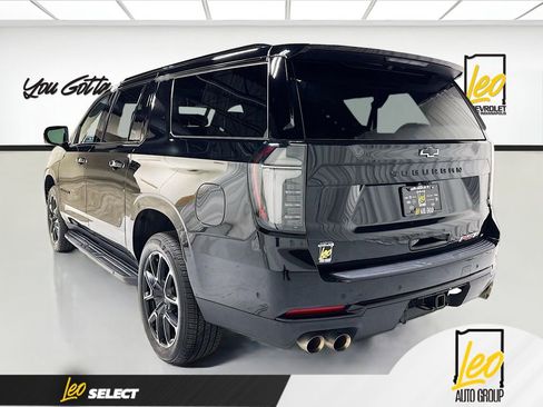 Used 2026 Chevrolet Suburban RST w/ Comfort Package AWD/4WD image 7